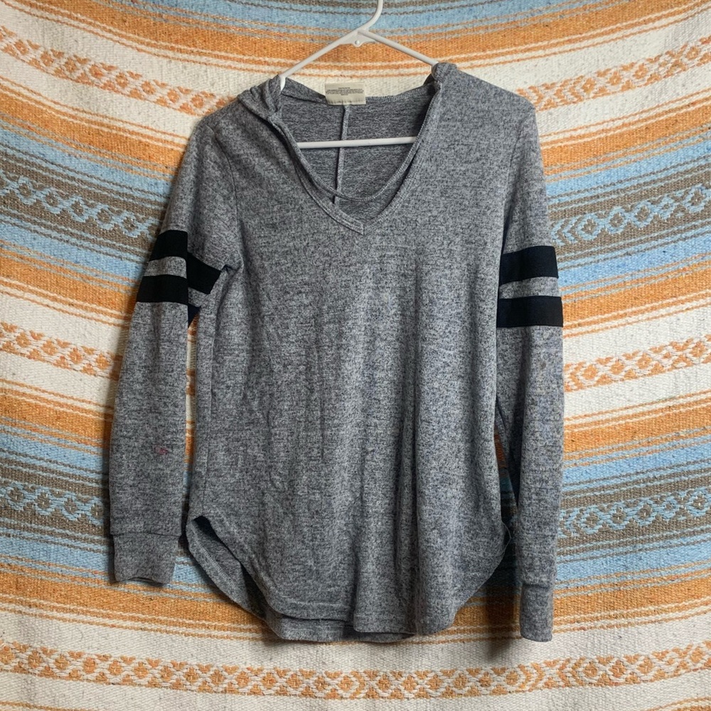 Longsleeve with hood